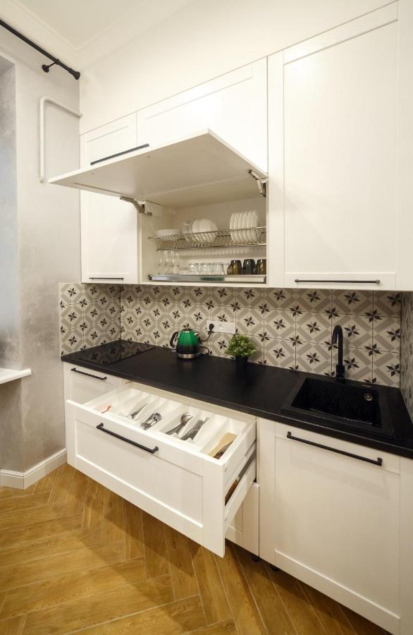 центр львова вул личаківська 5 площа ринок 2 кімнати ізольовані Apartment *