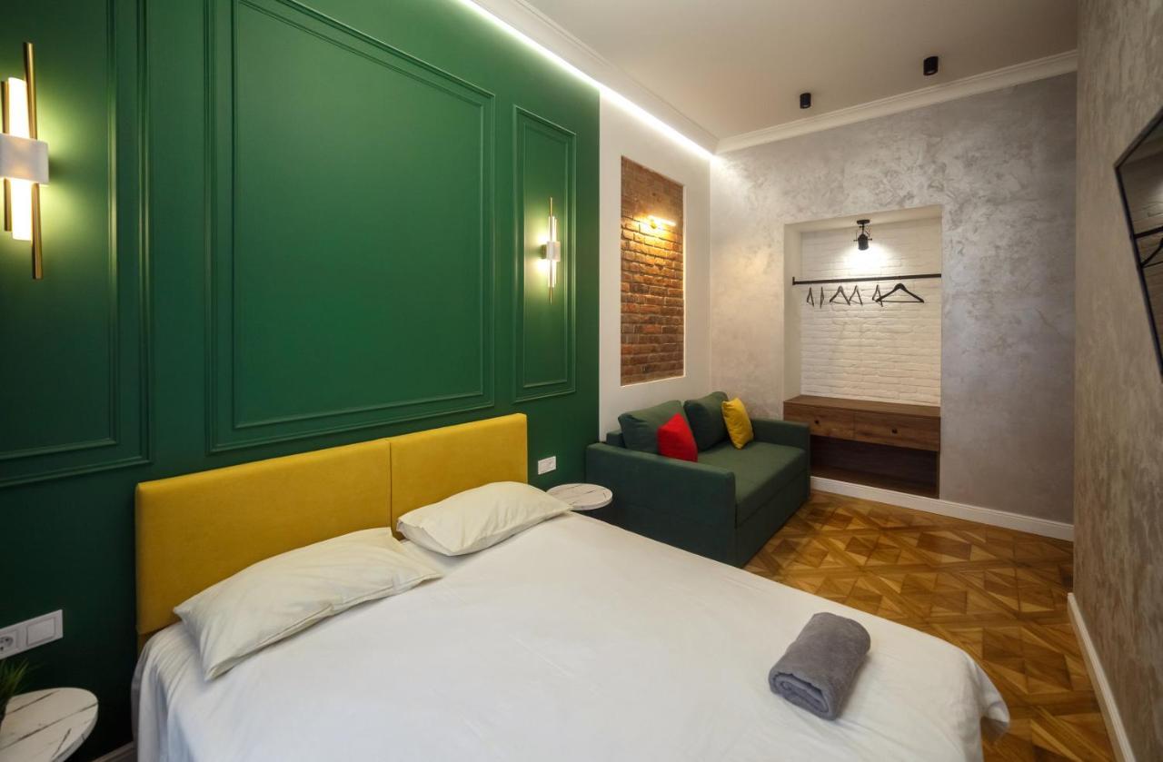 центр львова вул личаківська 5 площа ринок 2 кімнати ізольовані Apartment