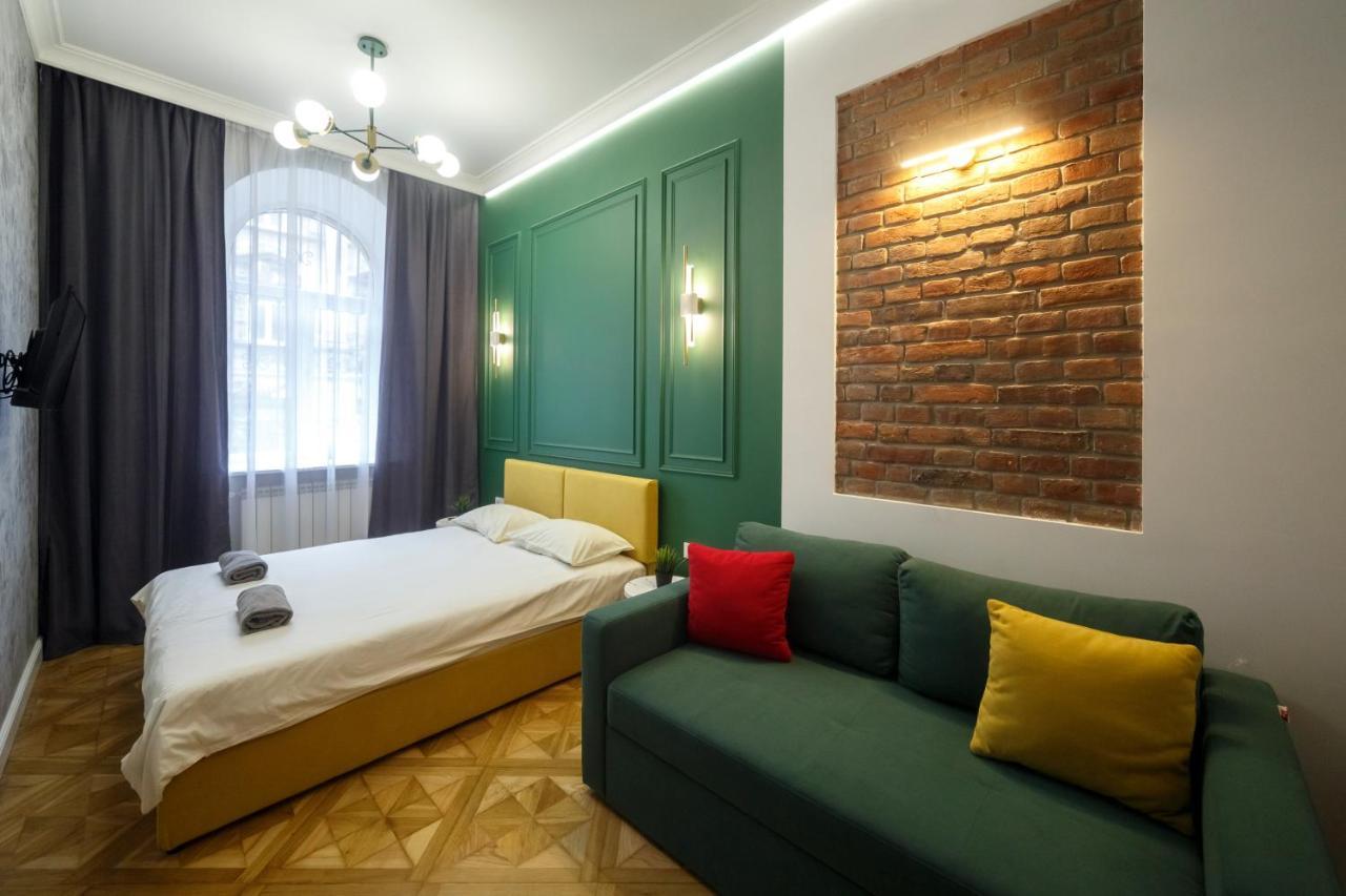 центр львова вул личаківська 5 площа ринок 2 кімнати ізольовані Apartment